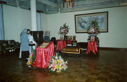 V tserkvi